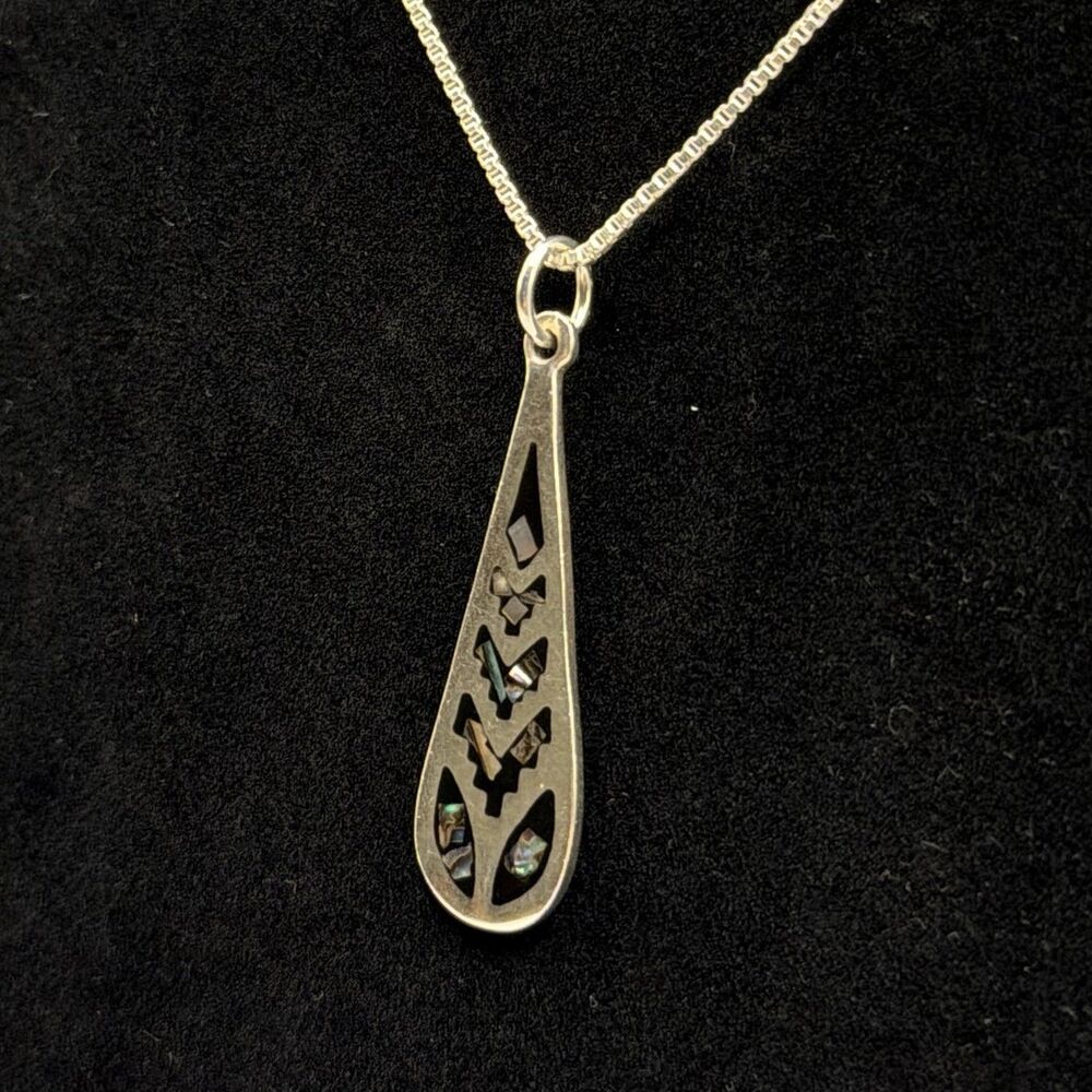 Vintage 925 Sterling Silver Crushed Turquoise Pendant Necklace 16”